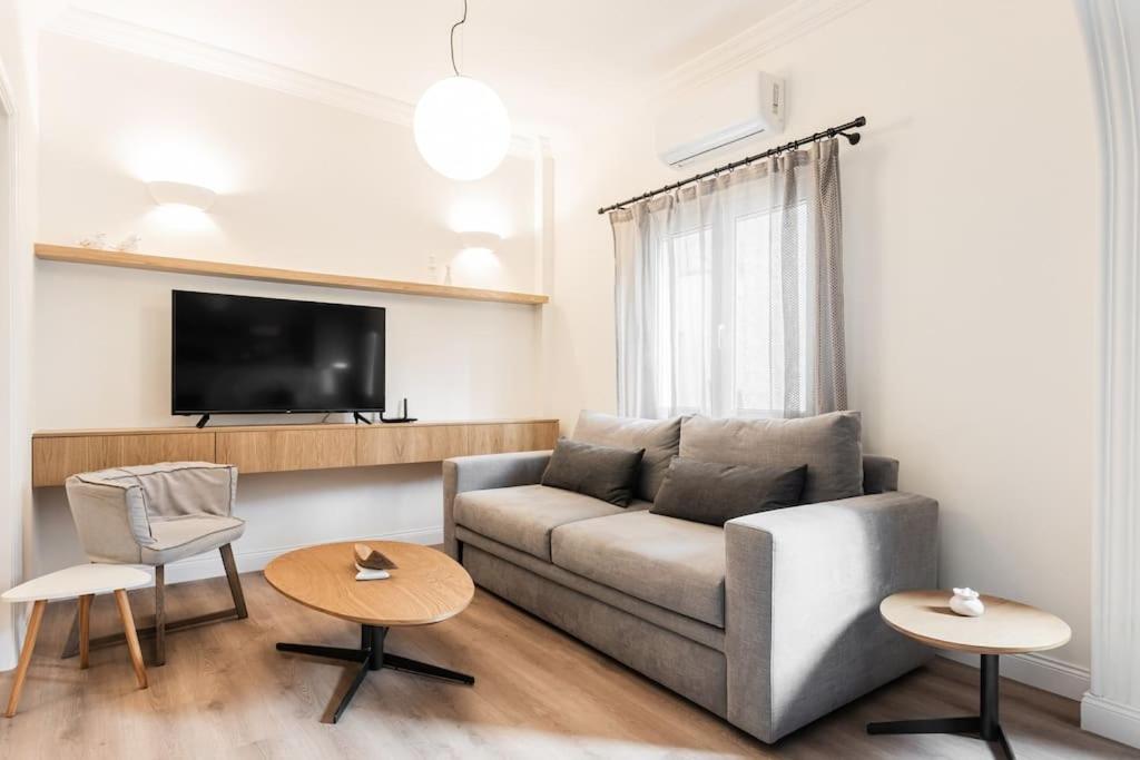 Apartamento Family House Under The Acropolis Atenas Exterior foto